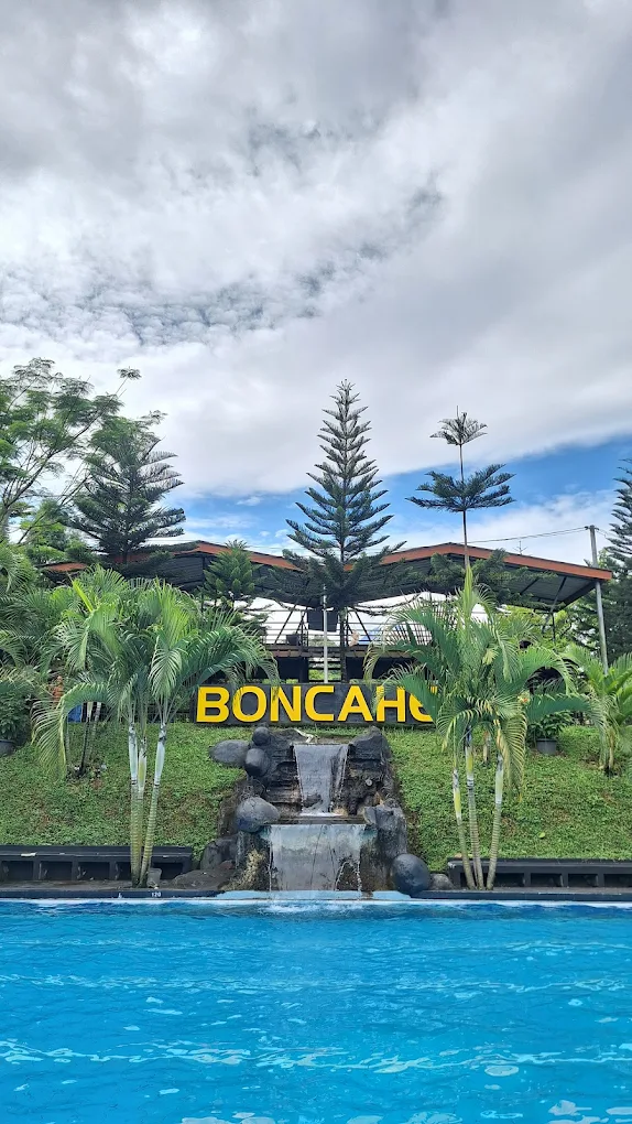 BONCAHE SWIMMING POOL